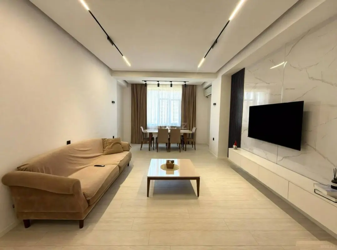 Satılır 3 otaqlı mənzil 113 m²