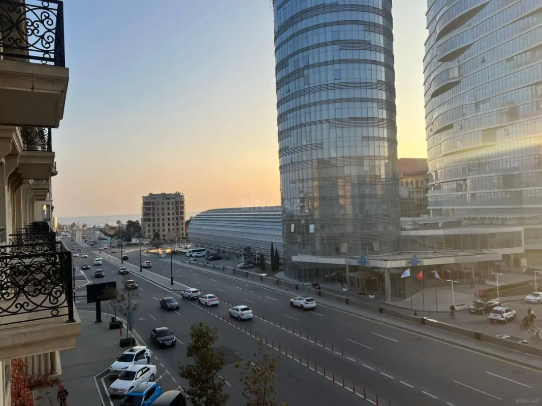 Kirayə verilir 2 otaqlı mənzil 110 m²