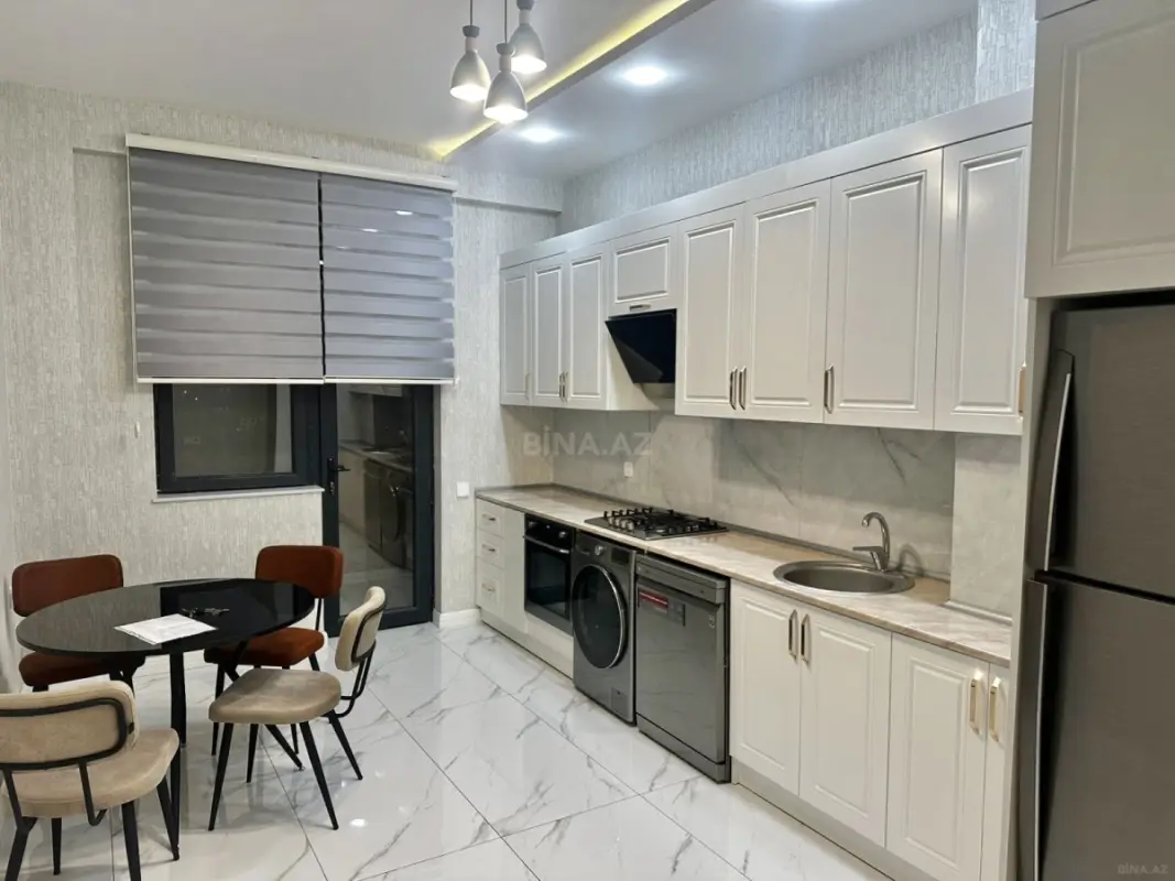 Kirayə verilir 2 otaqlı mənzil 76 m²