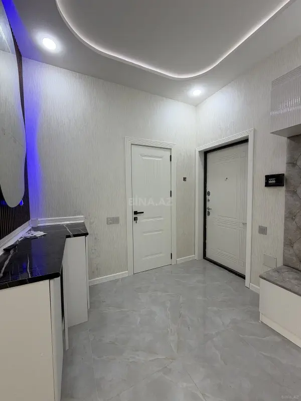 Satılır 2 otaqlı mənzil 61 m²