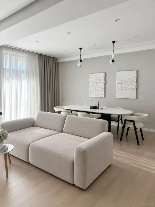 Kirayə verilir 3 otaqlı mənzil 140 m²