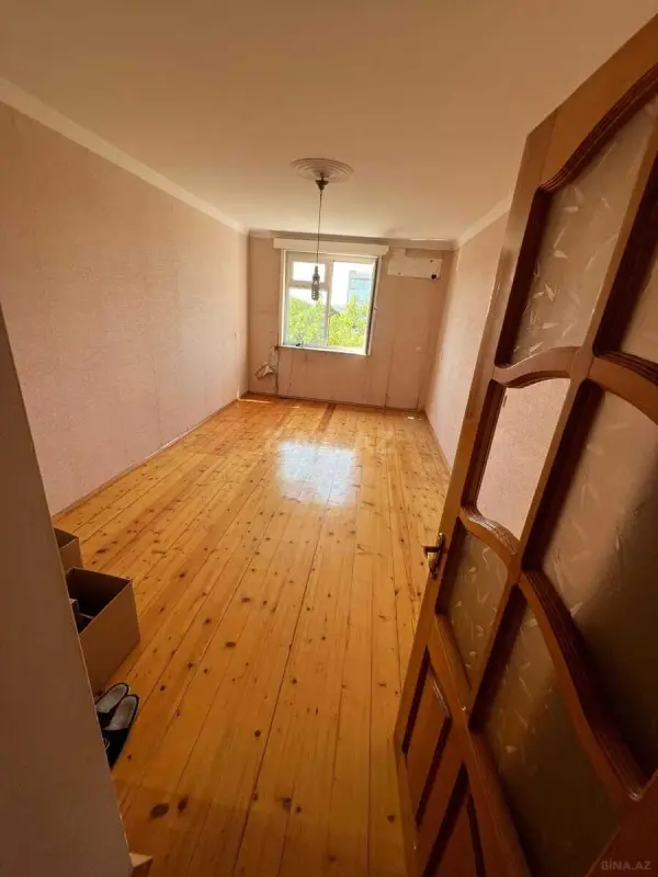 Satılır 5 otaqlı mənzil 90 m²