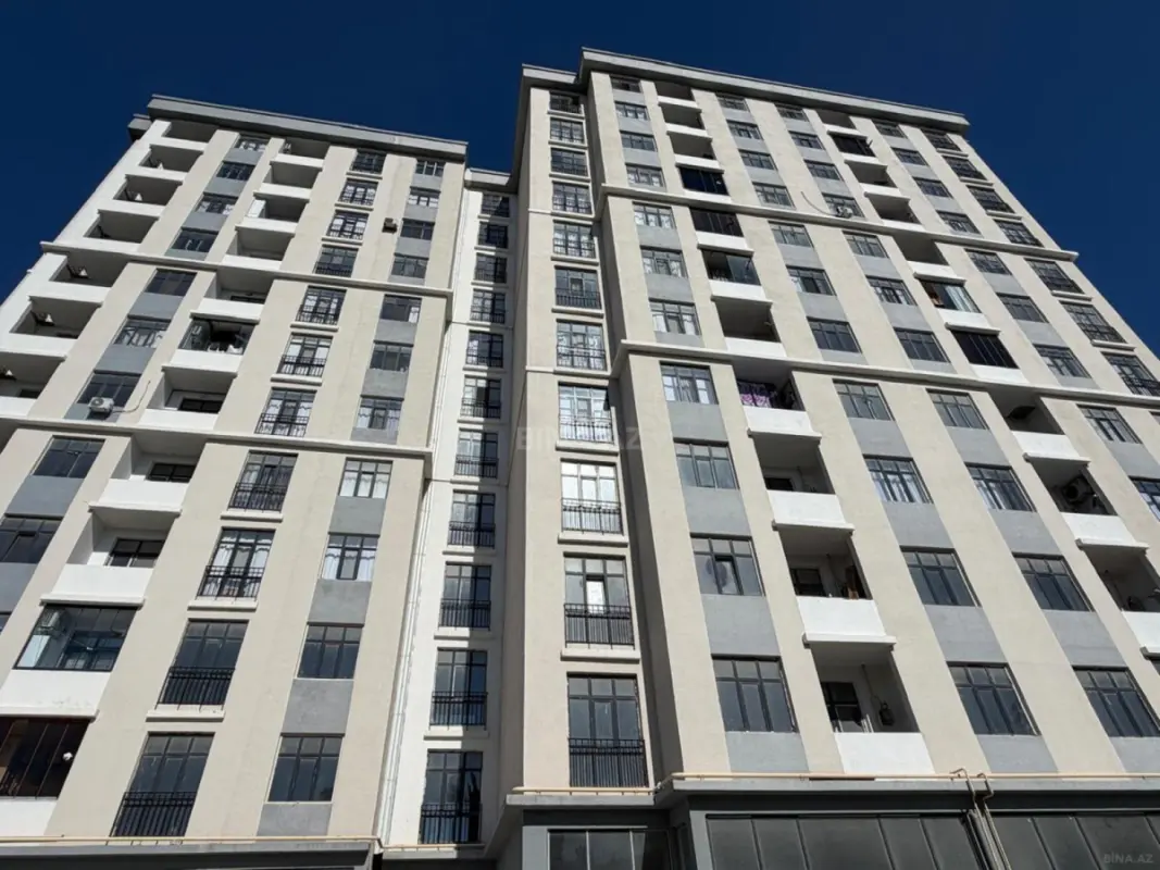 Satılır 1 otaqlı mənzil 42 m²