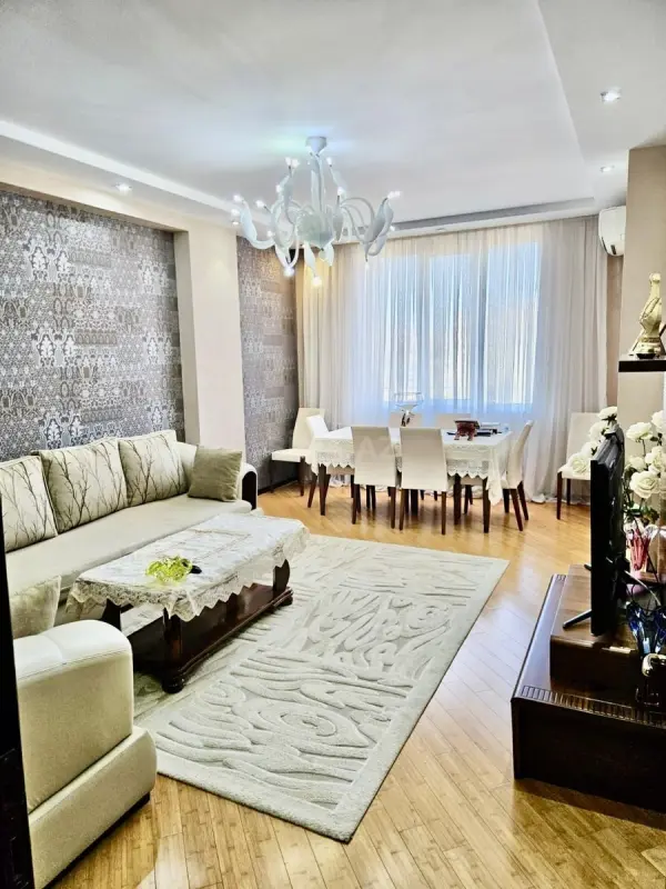 Satılır 3 otaqlı mənzil 96 m²