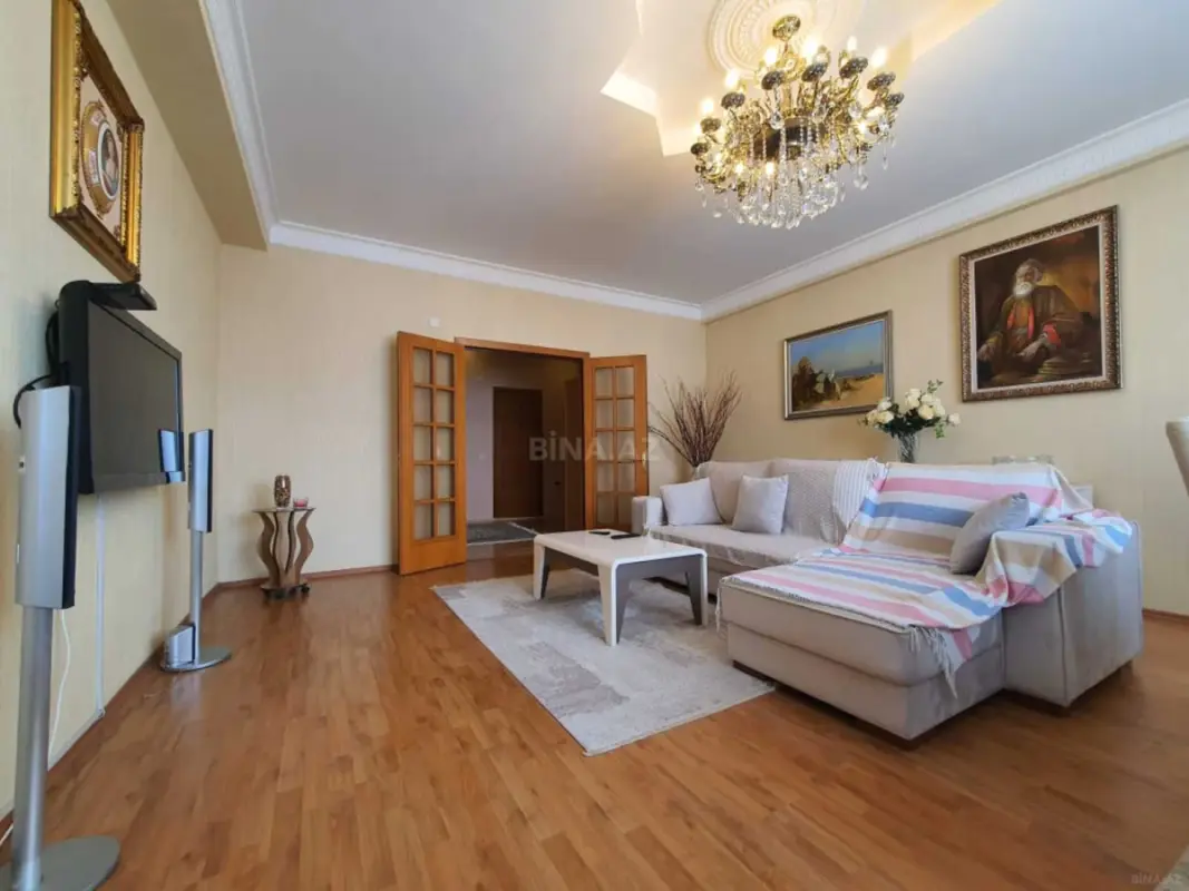 Kirayə verilir 2 otaqlı mənzil 100 m²