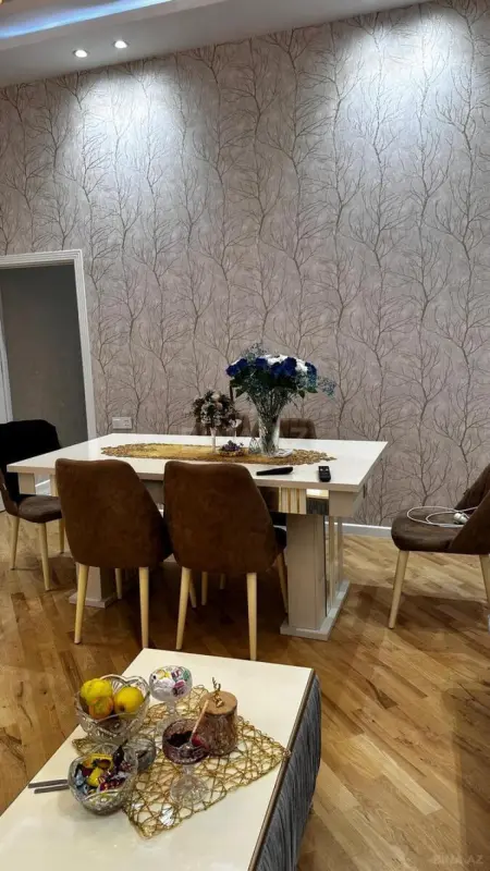 Kirayə verilir 3 otaqlı mənzil 140 m²