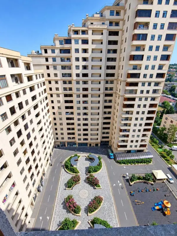 Satılır 2 otaqlı mənzil 57 m²