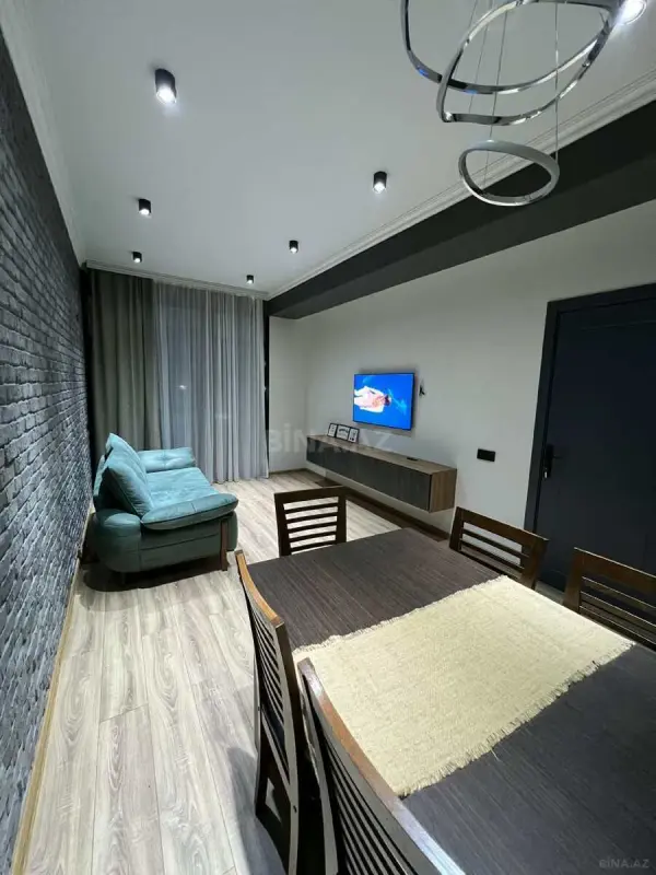 Satılır 2 otaqlı mənzil 70 m²
