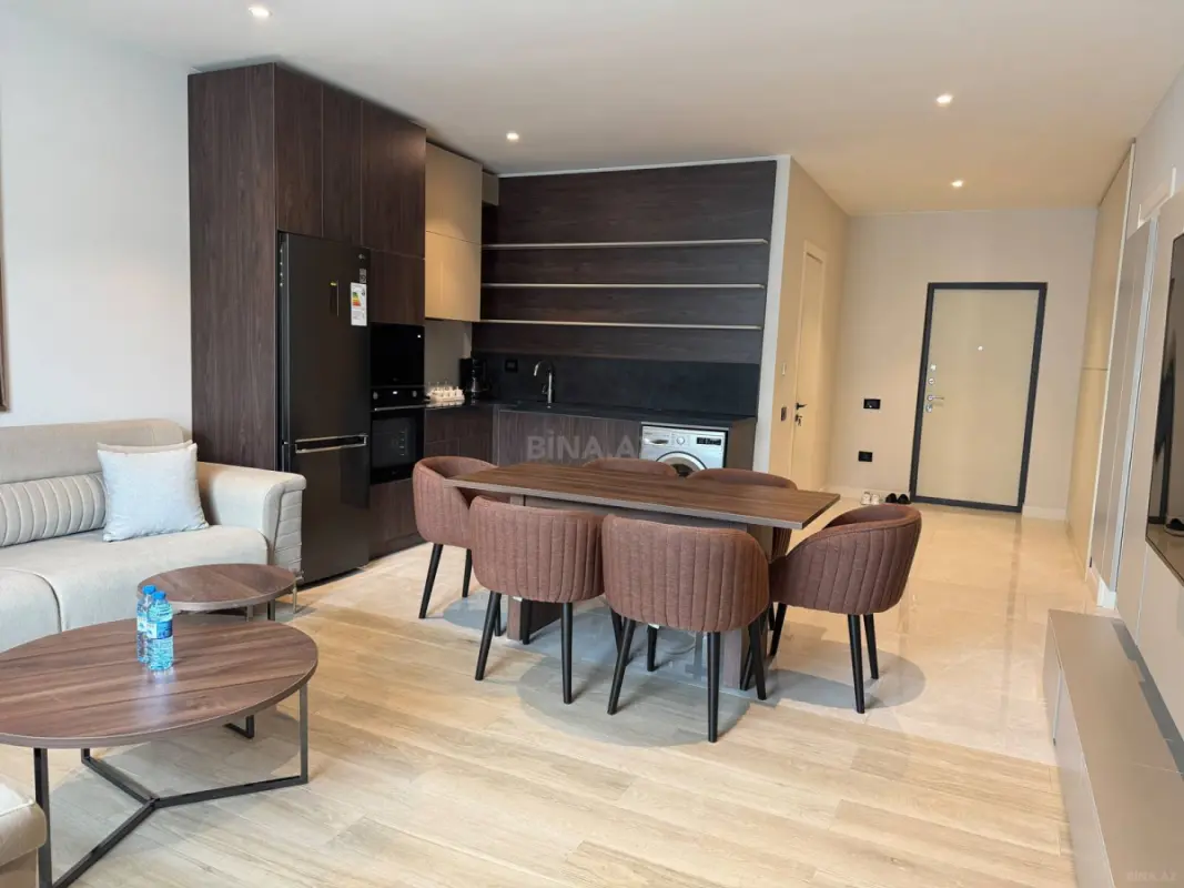 Kirayə verilir 2 otaqlı mənzil 95 m²