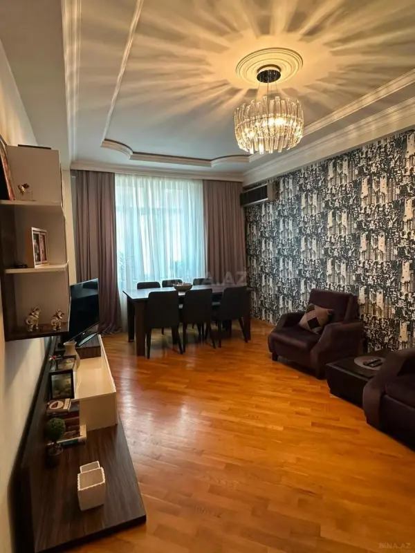 Satılır 2 otaqlı mənzil 70 m²