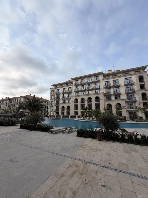 Satılır 1 otaqlı mənzil 58 m²