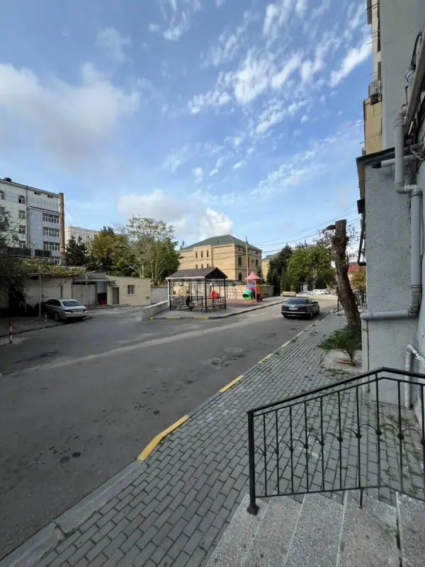 Satılır 2 otaqlı mənzil 65 m²