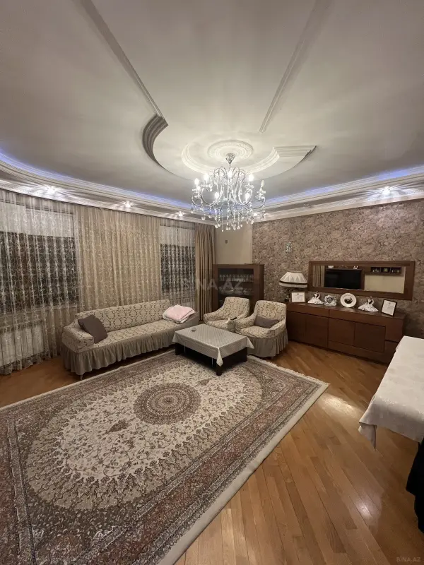 Satılır 3 otaqlı mənzil 117 m²