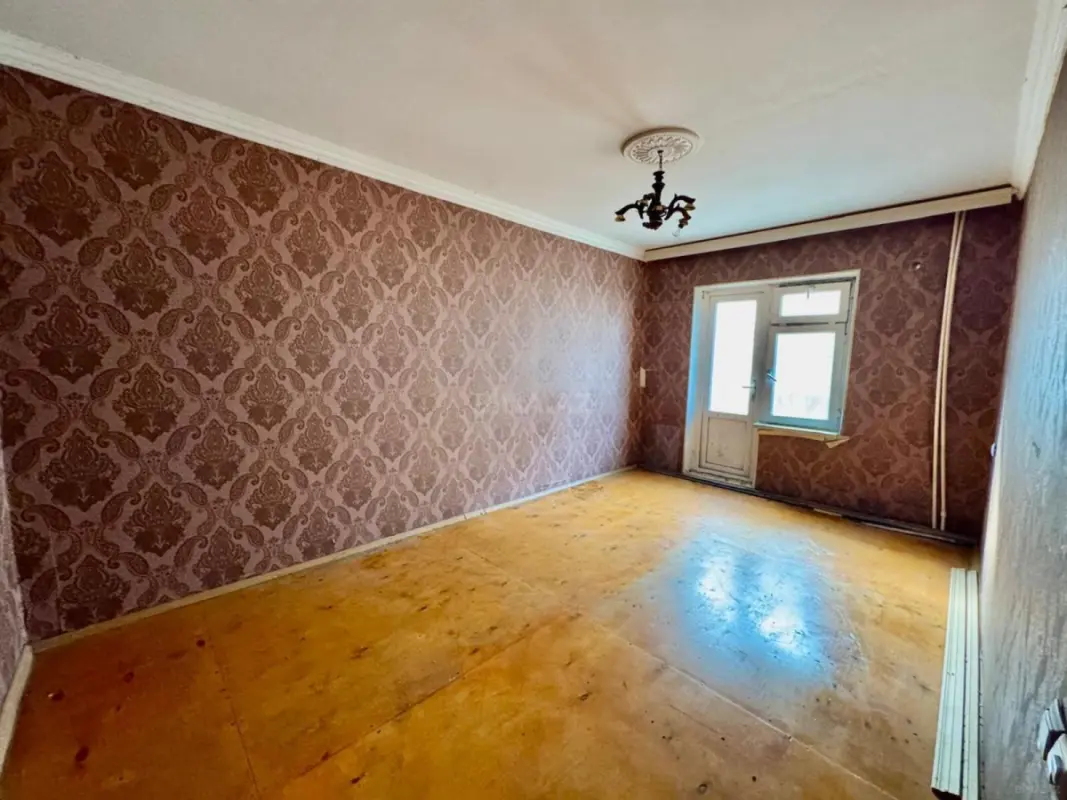 Satılır 4 otaqlı mənzil 110 m²