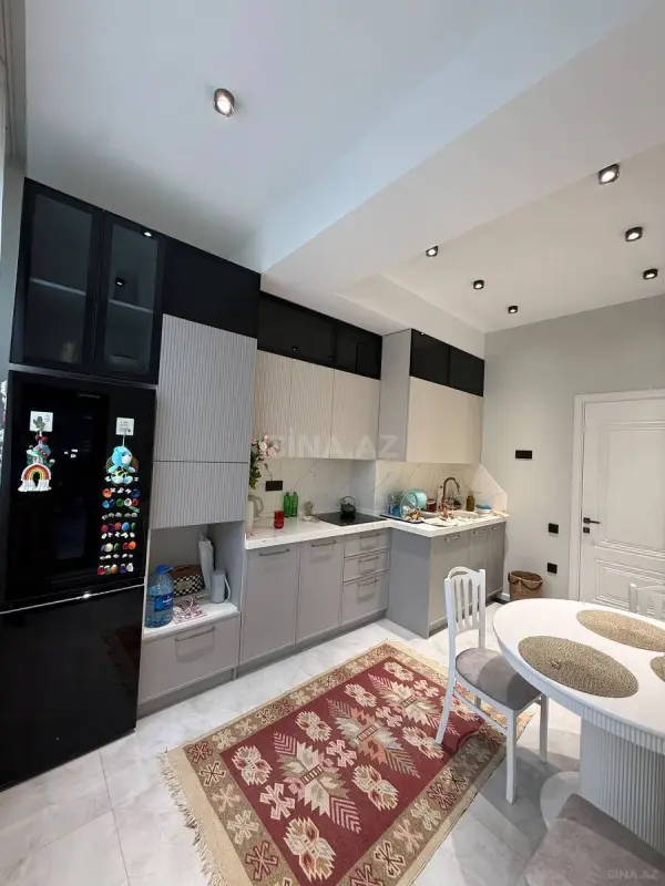 Satılır 3 otaqlı mənzil 110 m²