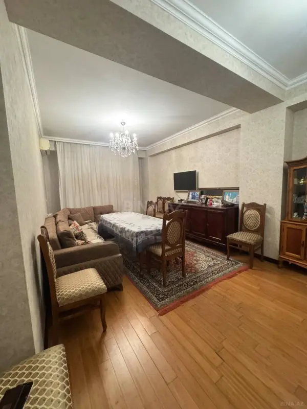 Satılır 2 otaqlı mənzil 68 m²