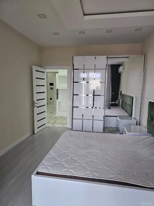 Kirayə verilir 2 otaqlı mənzil 70 m²