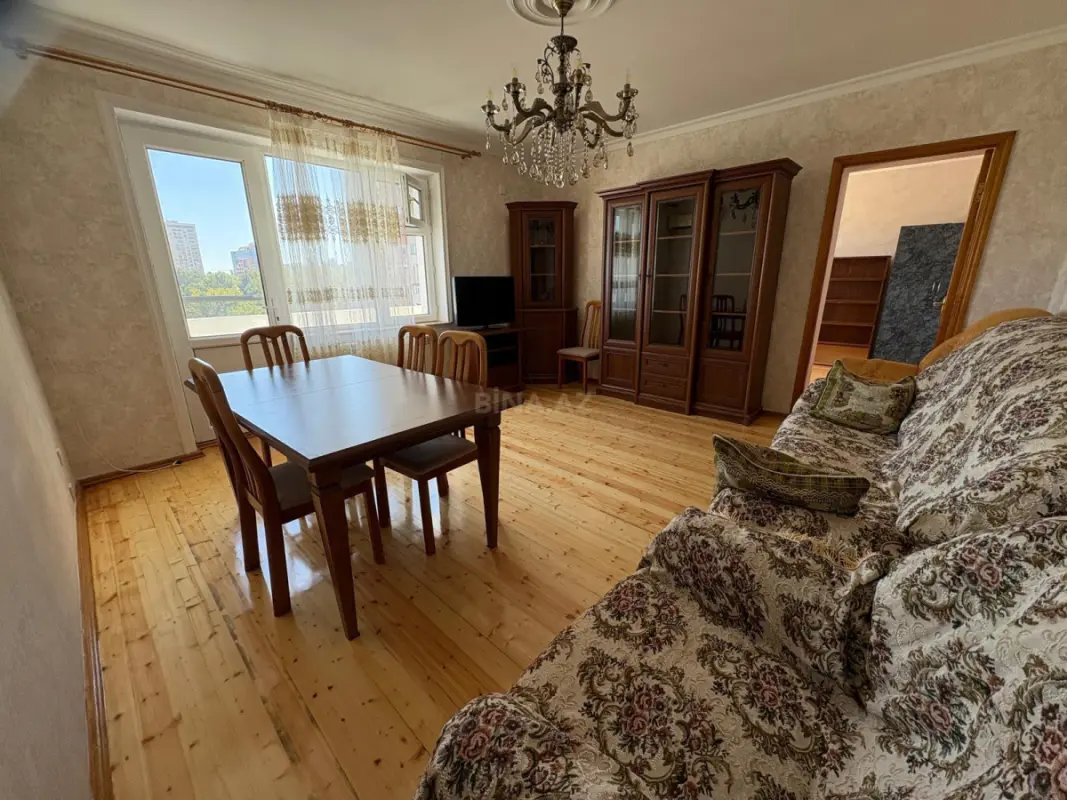 Kirayə verilir 4 otaqlı mənzil 110 m²