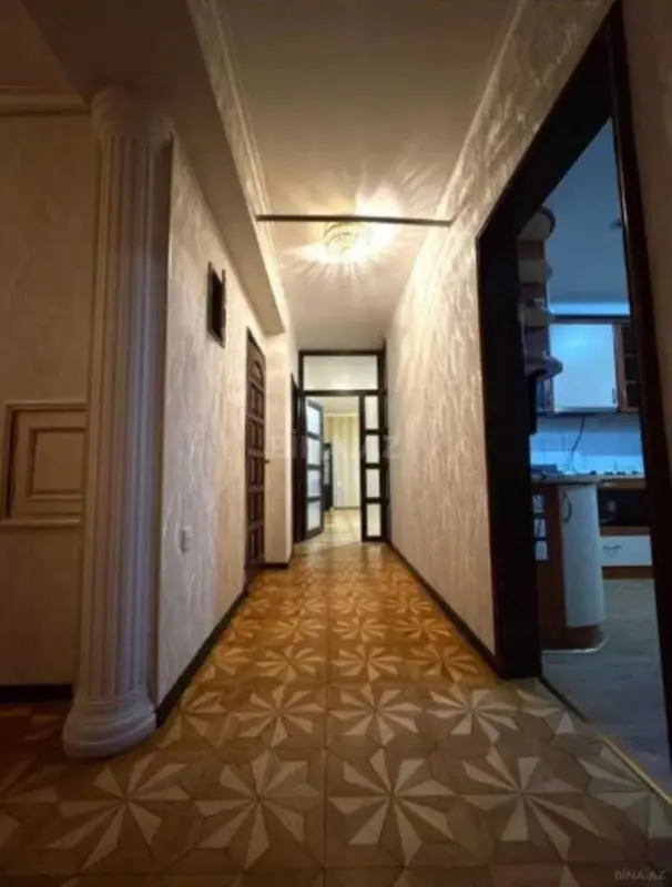 Satılır 4 otaqlı mənzil 120 m²