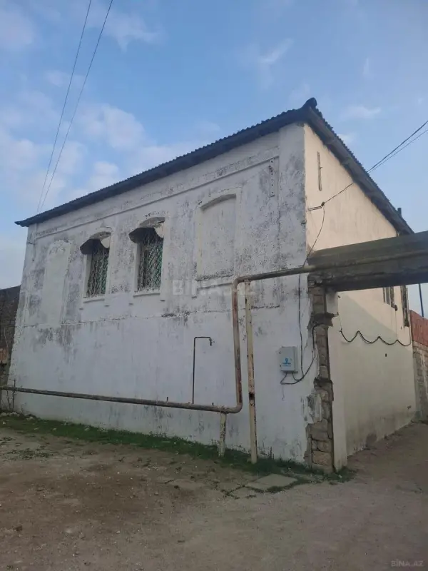 Satılır 4 otaqlı həyət evi 135.5 m²