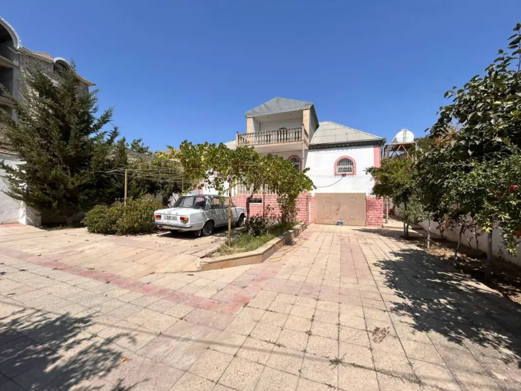 Satılır 5 otaqlı həyət evi 130 m²