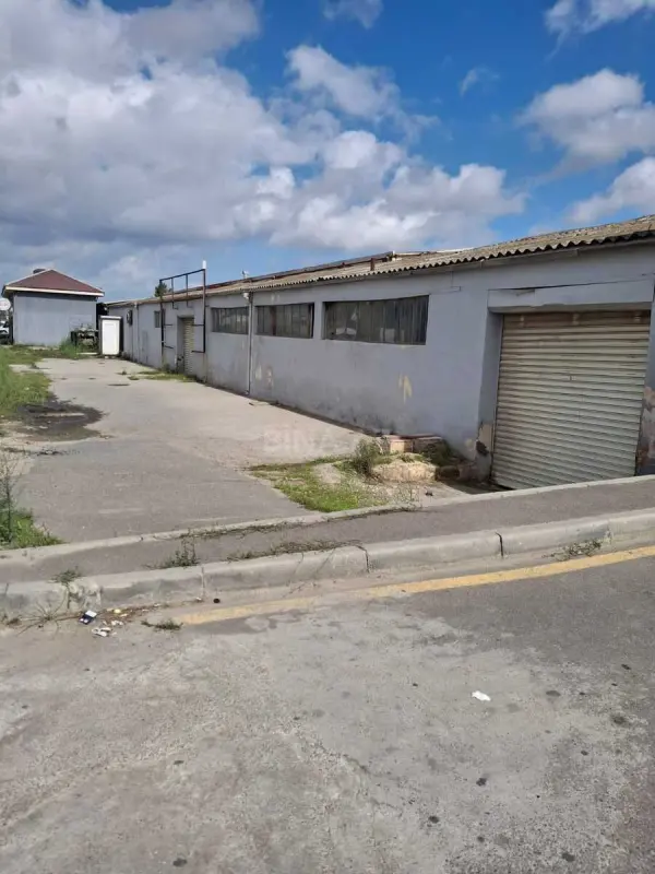 Satılır obyekt 500 m²