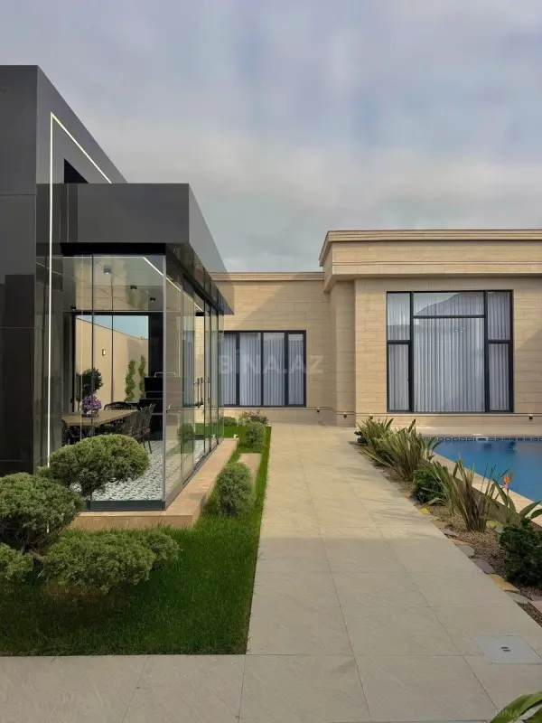 Satılır 5 otaqlı həyət evi 250 m²