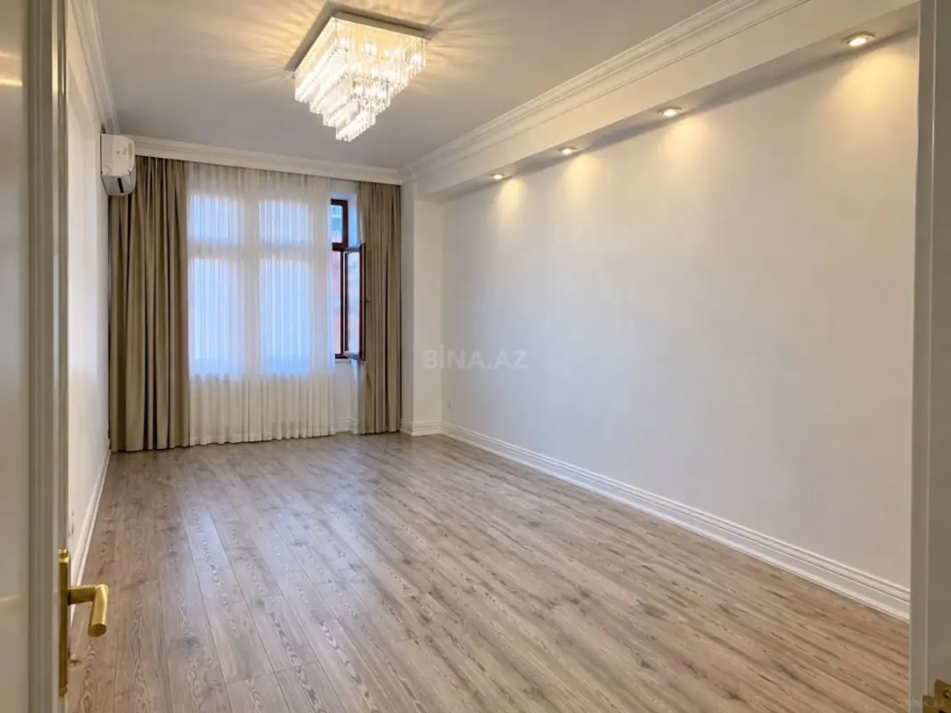 Satılır 2 otaqlı mənzil 73 m²