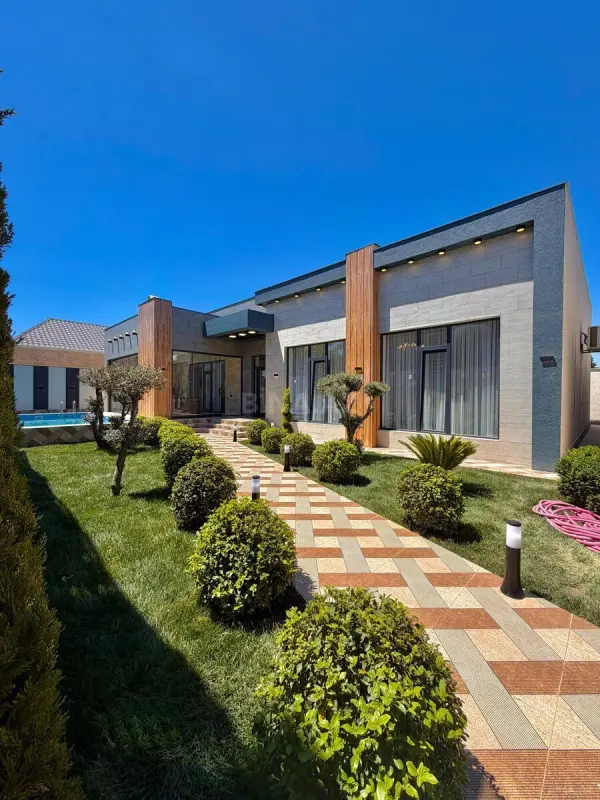 Satılır 5 otaqlı həyət evi 200 m²