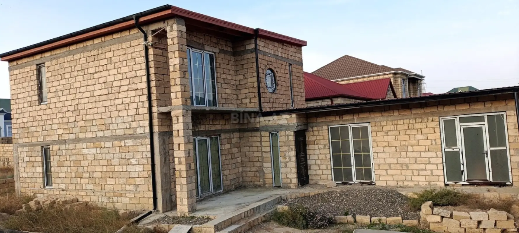 Satılır 6 otaqlı həyət evi 120 m²