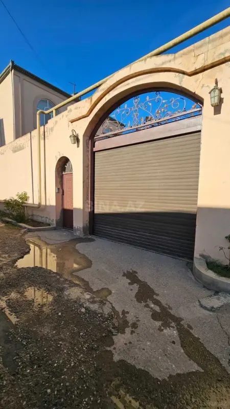 Satılır 6 otaqlı həyət evi 315 m²