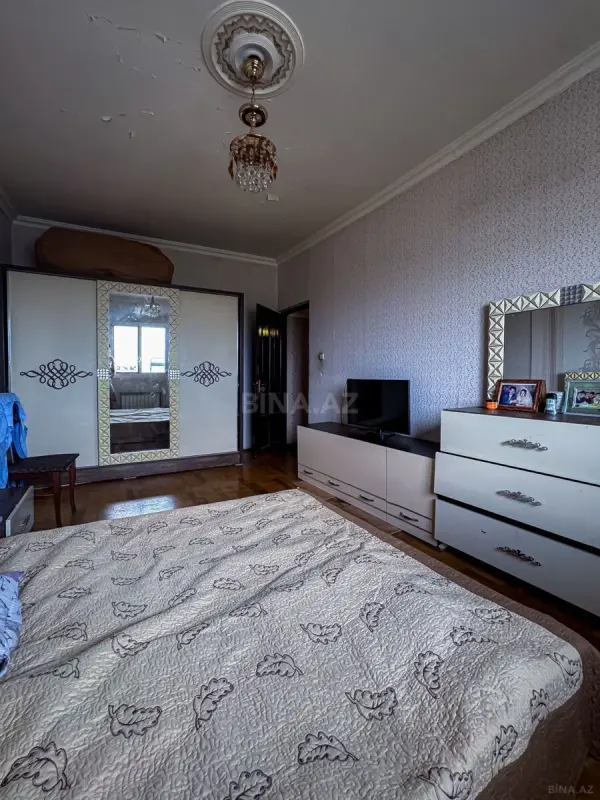 Satılır 4 otaqlı mənzil 100 m²