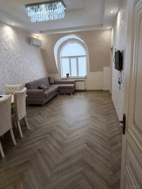 Kirayə verilir 2 otaqlı mənzil 53 m²