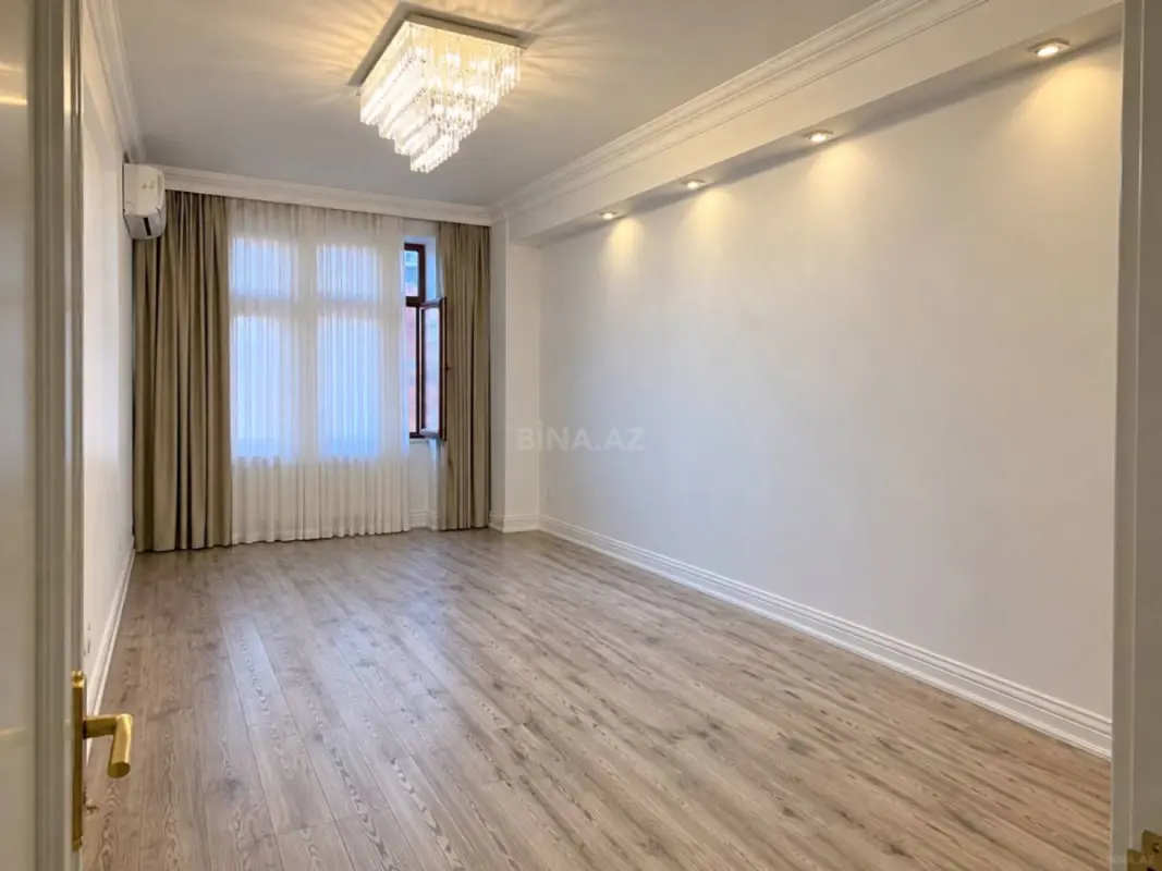 Satılır 2 otaqlı mənzil 74 m²