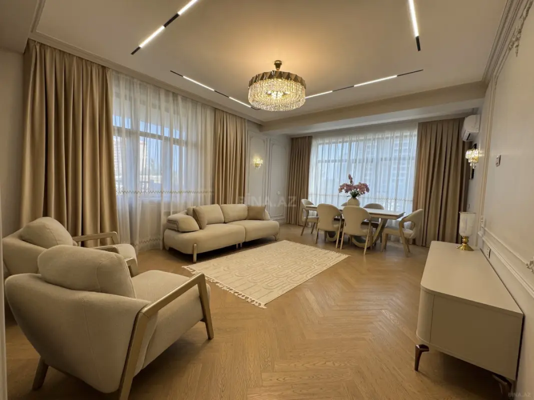 Satılır 3 otaqlı mənzil 112 m²