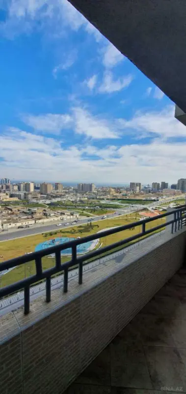 Kirayə verilir 3 otaqlı mənzil 140 m²