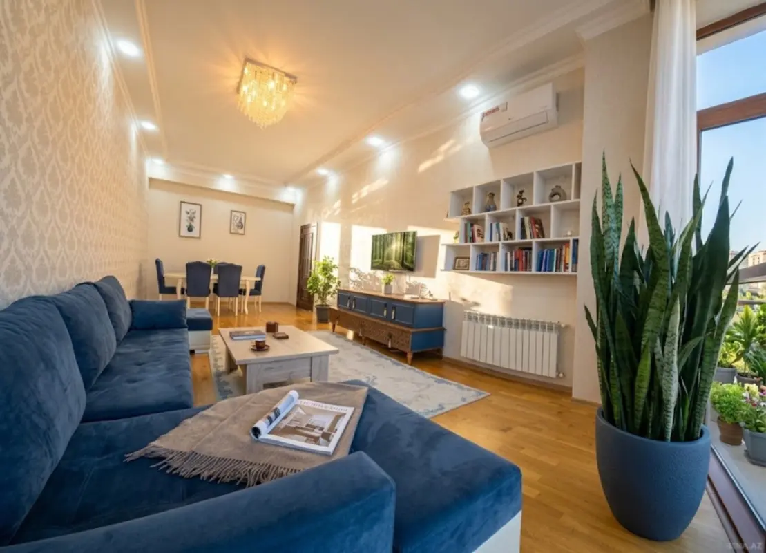 Satılır 2 otaqlı mənzil 77 m²