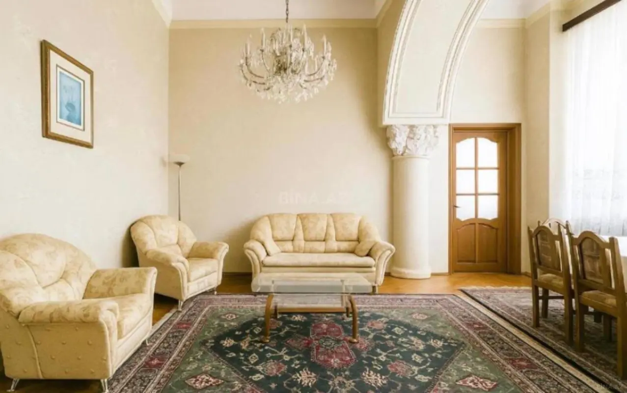 Kirayə verilir 4 otaqlı mənzil 110 m²