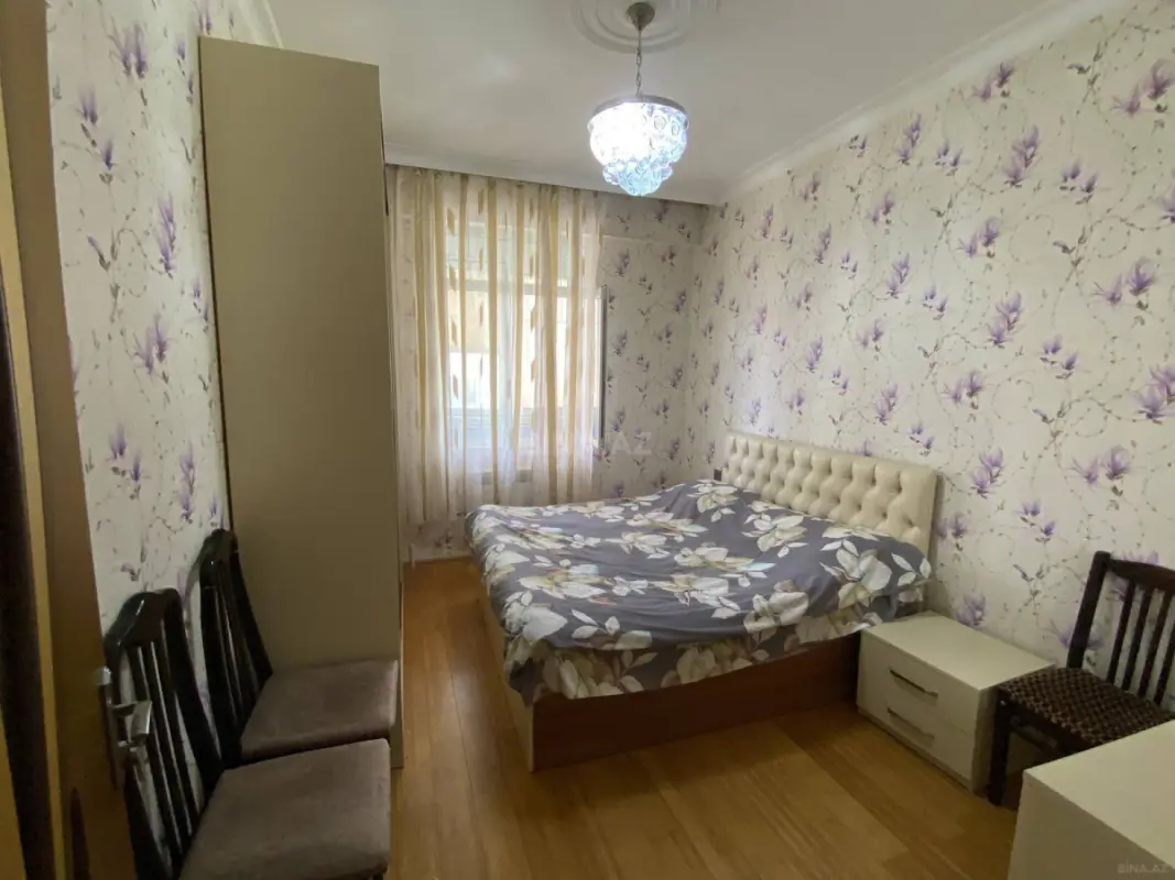 Kirayə verilir 2 otaqlı mənzil 80 m²
