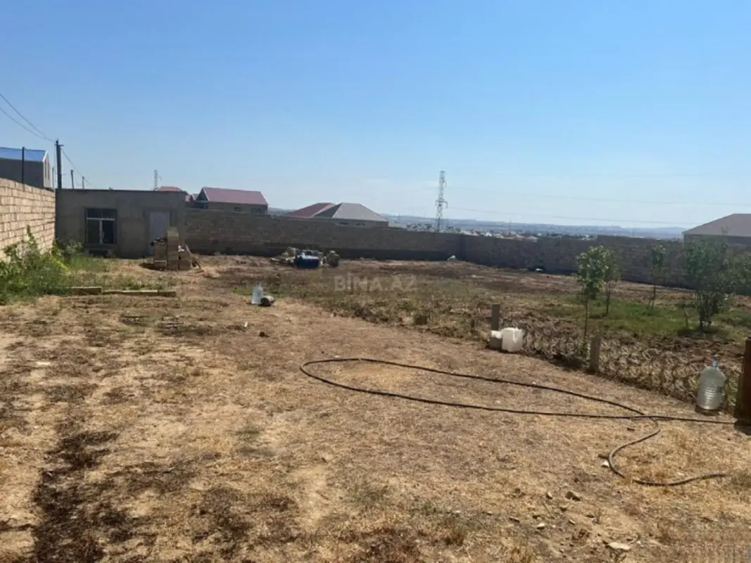 Satılır torpaq sahəsi 2400 m²