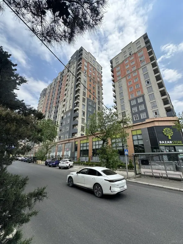 Satılır 2 otaqlı mənzil 63 m²