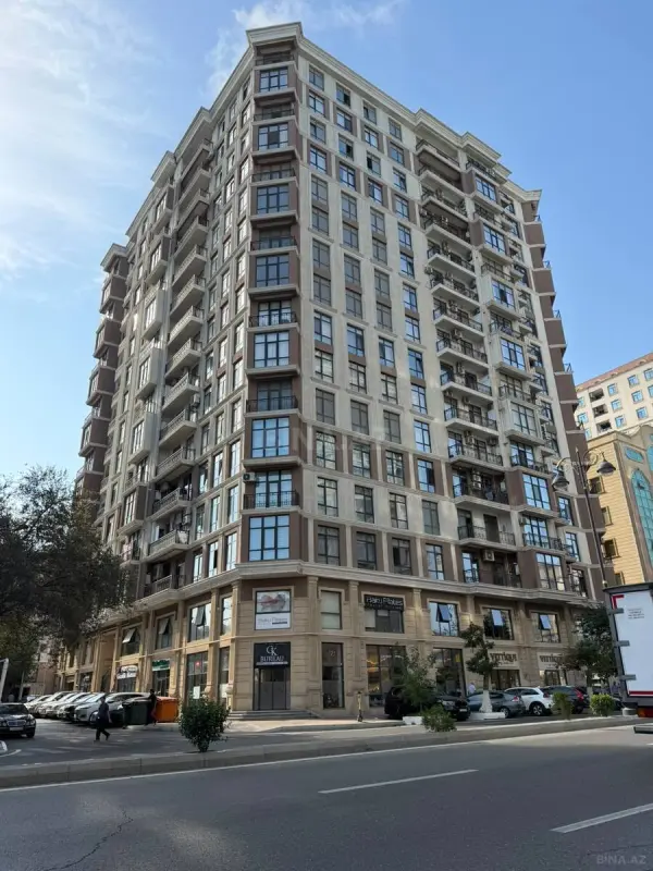 Satılır 2 otaqlı mənzil 105 m²