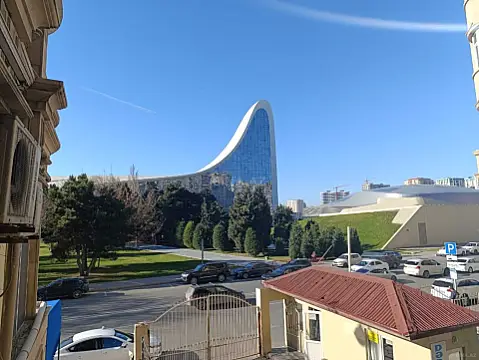 Kirayə verilir 1 otaqlı ofis 12 m² — Bakı, Nərimanov 1 otaq 12.00 m²