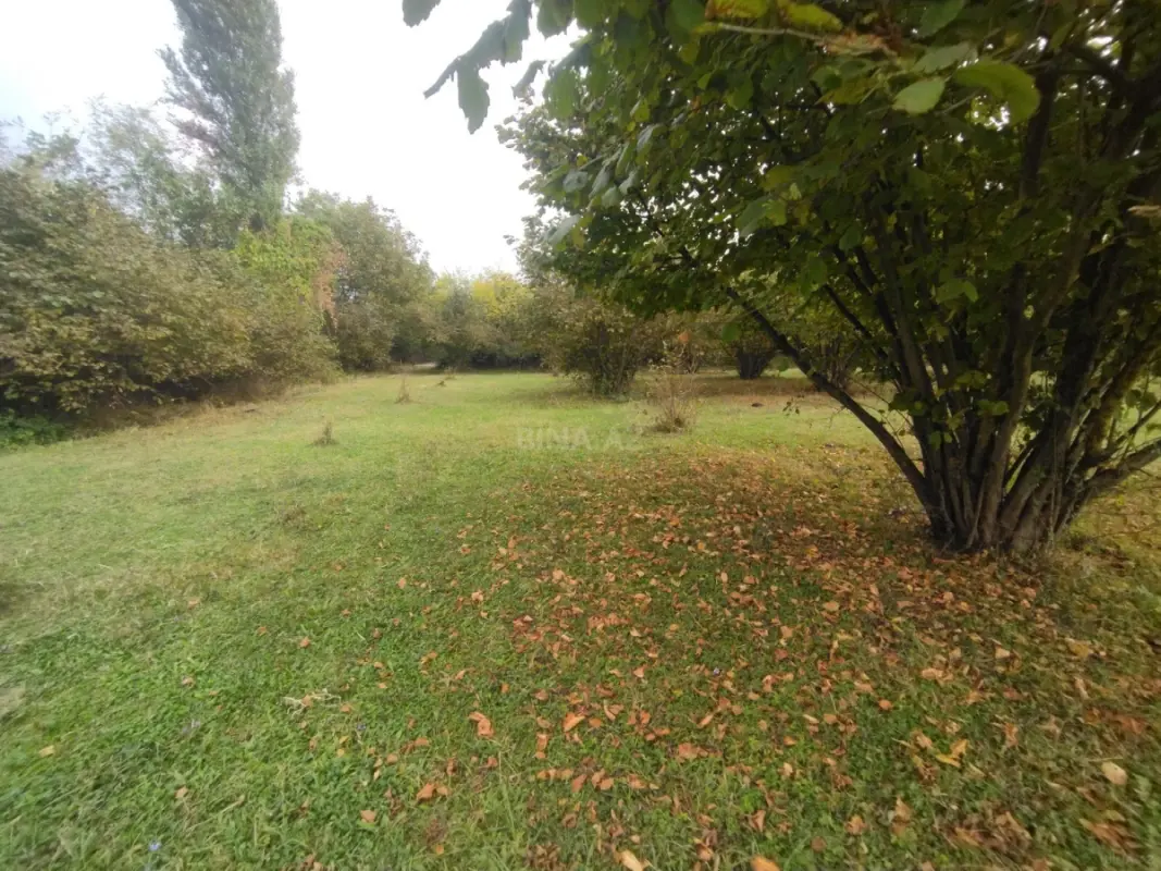 Satılır torpaq sahəsi 10 m²