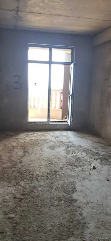 Satılır 3 otaqlı mənzil 140 m²