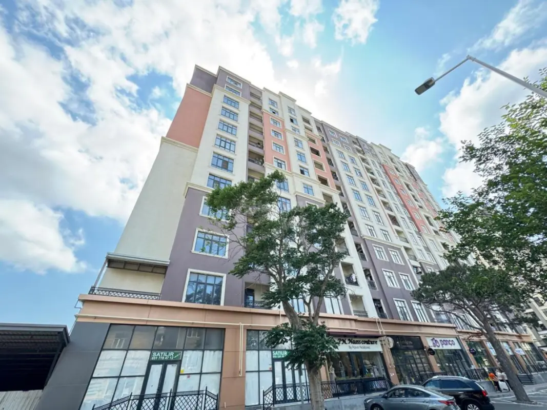 Satılır 1 otaqlı mənzil 71 m²