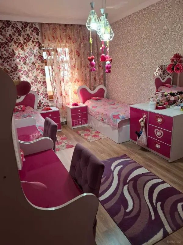 Satılır 4 otaqlı mənzil 118 m²