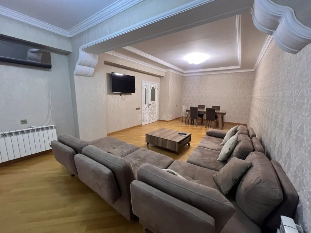 Kirayə verilir 2 otaqlı mənzil 100 m²