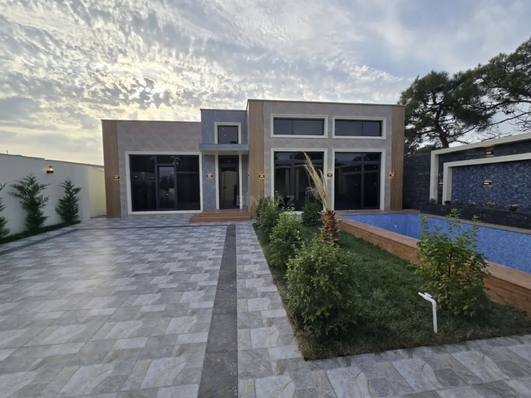 Satılır 4 otaqlı həyət evi 145 m²