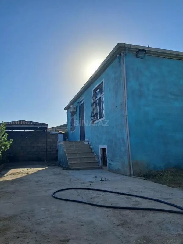 Satılır 3 otaqlı həyət evi 100 m²